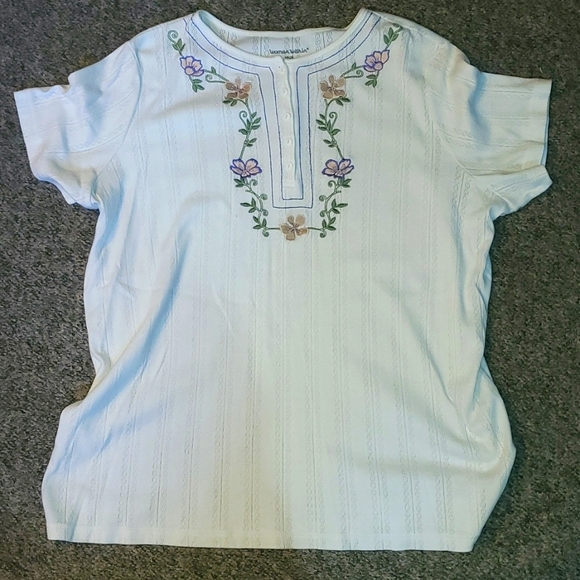 Woman Within Quarter Button Embroidered Chest Detail L (18/20) - Picture 1 of 5